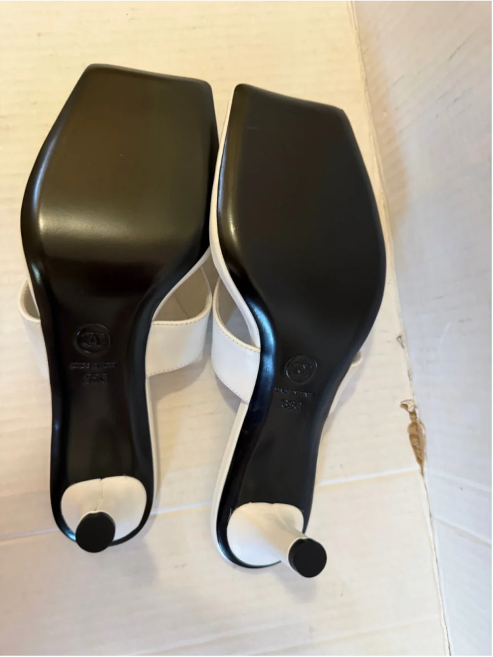 CHANEL White Leather Camellia CC Logo Square Toe Thong Mule Heels EU 38C US 7.5
